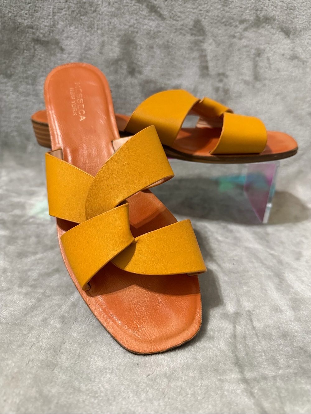 Messeca New York Tyla Yellow Leather Cross Strap Slide Sandals Size 9.5